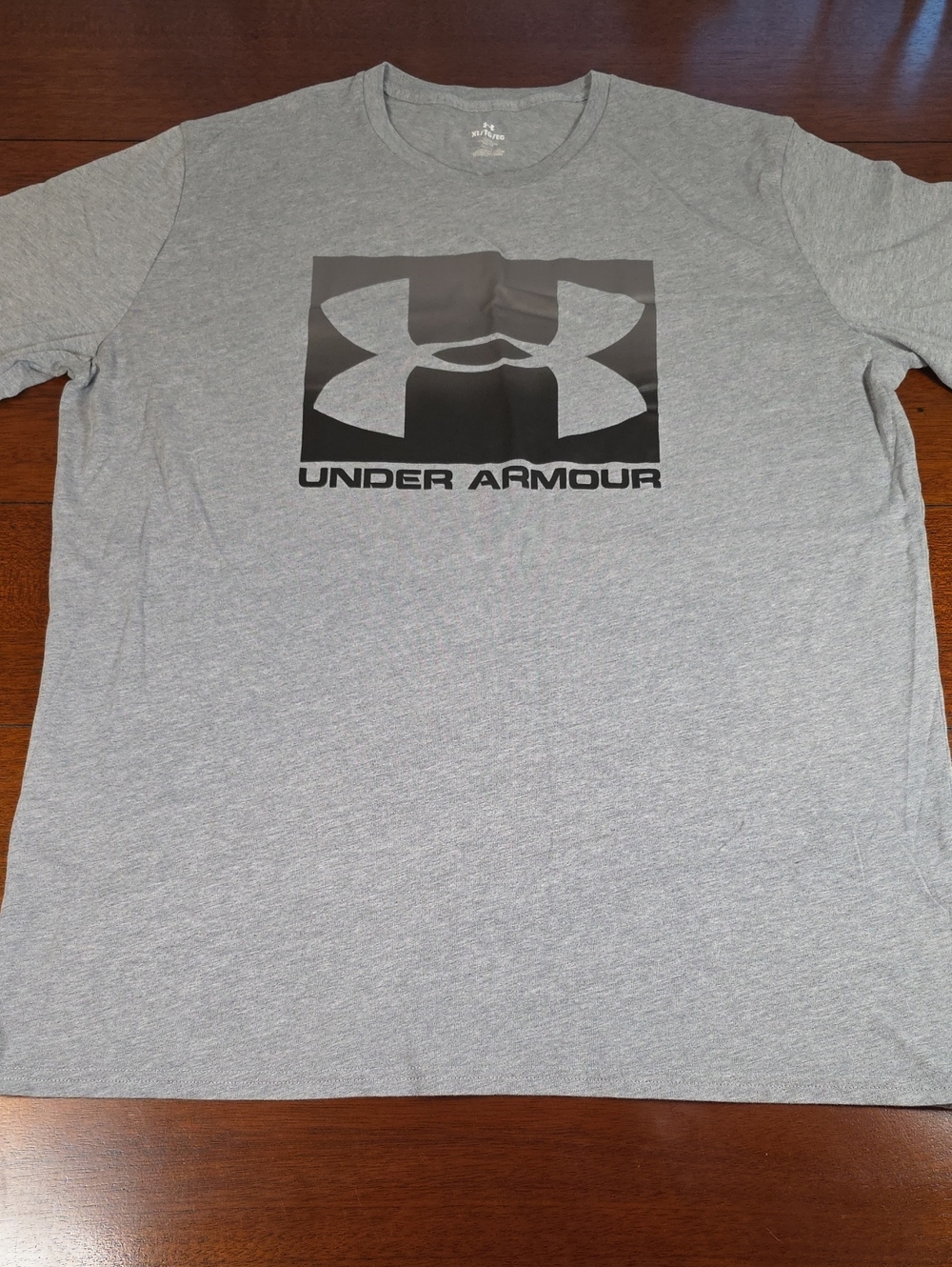 Under Armour Gray Short Sleeve Crew Neck Logo Tee Size XL